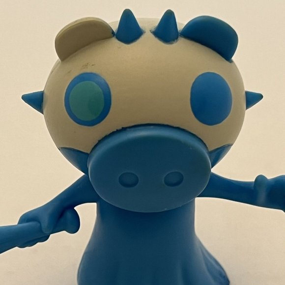 2 Roblox Piggy Figures Series 2 Frostiggy Series 1 Badgy Figures Only - Picture 4 of 16